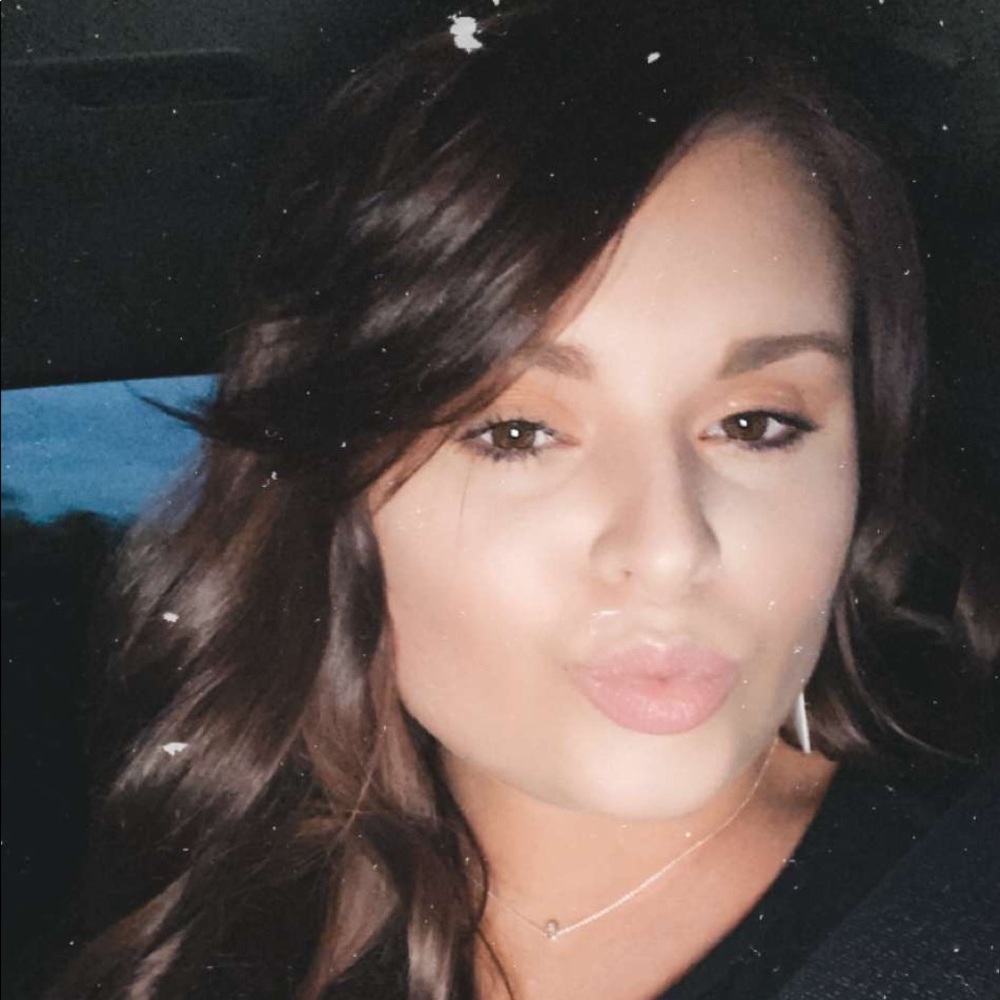 Meet your Posher, Breanna